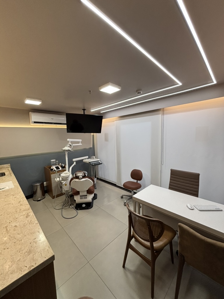 61F61481-BD0B-4318-8216-B43DD1DEC726_1_105_c