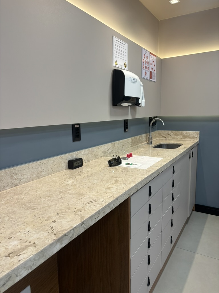 C4D3C050-B08C-4E10-8176-D3B6288BFD6C_1_105_c