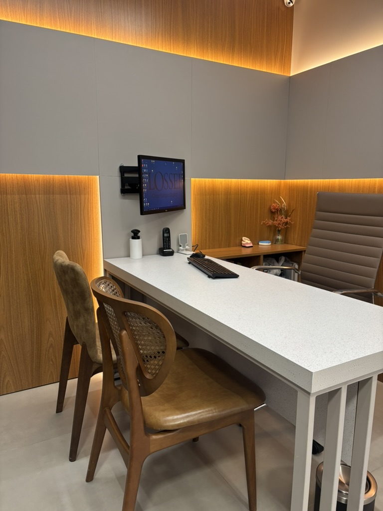 D90F9E49-F27C-45F7-898F-37F1781C5831_1_105_c