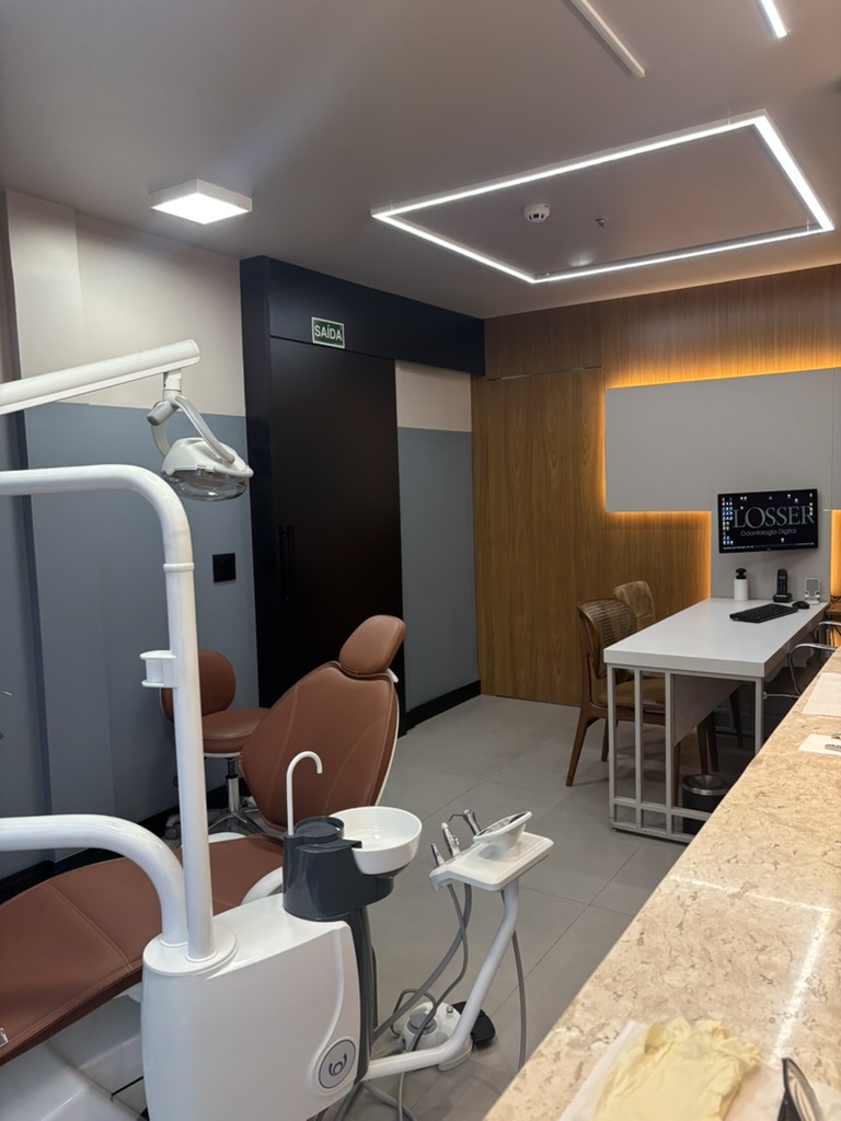 F5A773F1-C9DD-490A-9418-0EFFF6991328_1_105_c